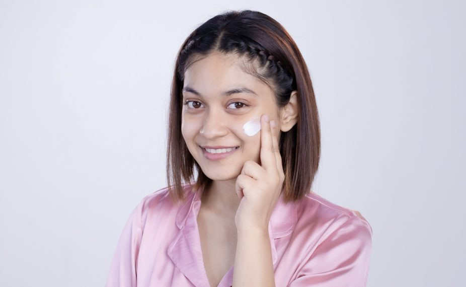 ৫টি ধাপে অয়েলি স্কিনের নাইট টাইম স্কিনকেয়ার রুটিন